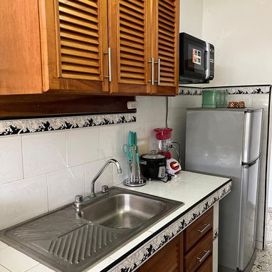 Se alquila hermoso departamento bde dos habitaciones y dos baños en el vedado (RAl0045) - Img 115530649