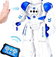 Robot inteligente de juguete con inducción de gestos y control remoto Modelo 822. Nuevo en caja. - Img 46238142