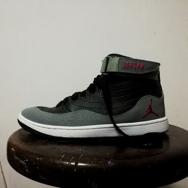 Zapatillas de Baloncesto (Tenis), marca: Nike Air Jordan, modelo: Jordan KO 23, talla 43, Originales Auténticos - 2/3