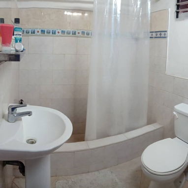 (107)PROPIEDAD ESPECTACULAR PARA NEGOCIO DE RENTA - Img 118743175