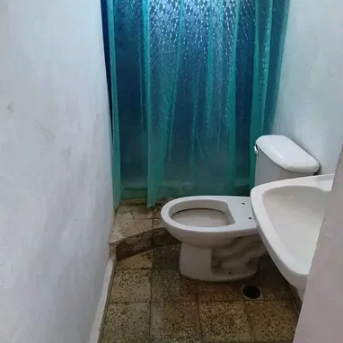 🏡✨ SE VENDE CASA EN EL CENTRO DE GUANABACOA A 3 CUADRAS DEL PARQUE ✨🏡 - 7/8