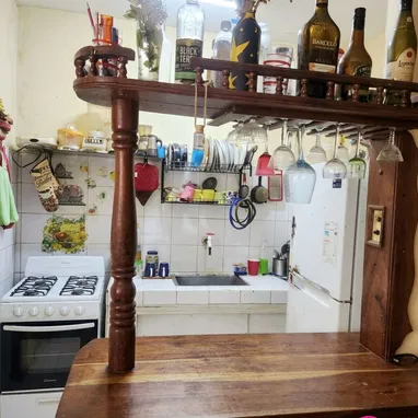 Vendo Apt en bajo en  Vedado precio 20 mil negociable - 4/6