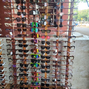 Gafas Louis Vuitton, Millonarias, por cantidad $2000 mn de 10 en adelante, por unidad $ 3000 mn , escríbeme al WhatsApp - 10/10