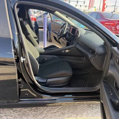 Para Cuba 🇨🇺. Date prisa y consigue este Hyundai Elantra SEL 2025. - 2/10