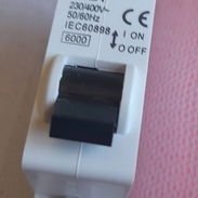 Vendo Breaker de 32 A. Secillo. 2500 cup. TEL 59 17 06 87 o mensaje por watsapp. LA HABANA PLAZA DE LA REVOLUCIÓN - Img 57347534