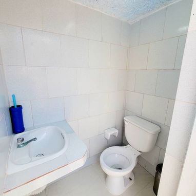 Casa con piscina en playas del Este.  Reservas por WhatsApp 5 8142662 - Img 119611518