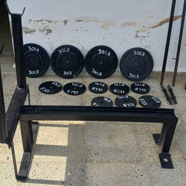 SE VENDEN ARTICULOS DE GIM ( DISCOS , BARRAS , MANCUERNAS , BANCO CON SU ESPALDAR - Img 125442287