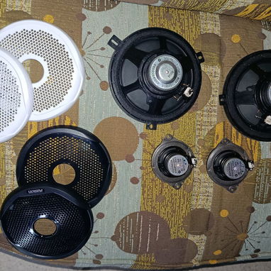 Se vende un juego de bocinas para carro - Img 126063971