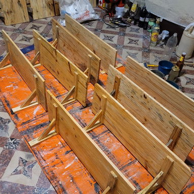 Repisa grande sencilla de madera con acabado en barniz, ideal para negocios - Img 118668979