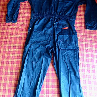 SE VENDE ROPA DE TRABAJO Y EQUIPOS DE SEGURIDAD NUEVOS - Img 122220309