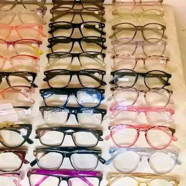 Lentes de contacto y Espejuelos graduado Serca y lejos - 4/5