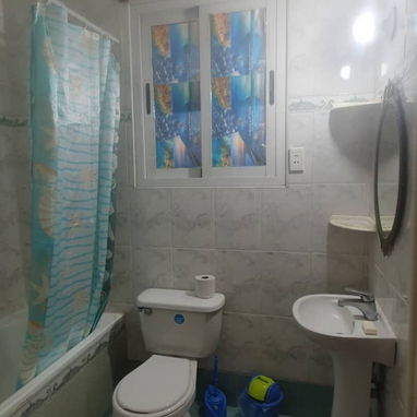 RENTO COMODO Y LINDO APTO DE UNA HAB EN EL CENTRO DEL VEDADO _ TEL. 53 53864035 - 3/6