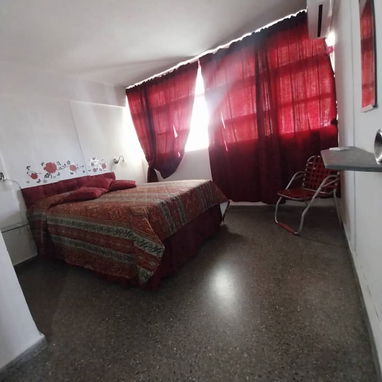 Venta de apartamento de 2hab. en el Vedado con todo adentro - Img 103811156