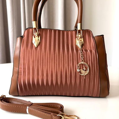 Carteras de mujer de buena calidad súper lindas - Img 121815288