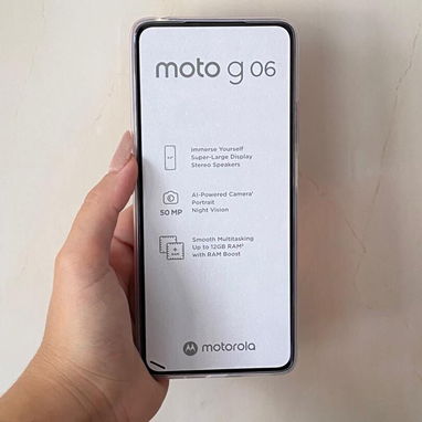 Smartphone Motorola G06 64GB con Cargador para Viaje y Funda Real Pro VPT#-0431 - Img 122739014