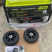 Planta Eléctrica de gasolina 3500w 110V y 220V, 4T Motor de arranque llave y yoyo *Precio: 450 usd* instalación al gas - Img 55786092