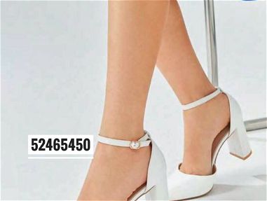 Zapatos Blancos, Puntifinos. Tacón Cuadrado 52465450 - Img 62556258