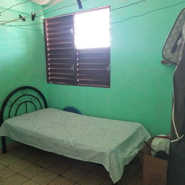 REBAJADO A $7500usd CON AJUSTE En  venta apartamento (3er piso) en El Roble.  Guanabacoa. Ref: escuela 28 de  enero - 5/8