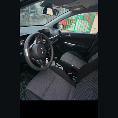 Kia Picanto 2025 con 3 mil km - Img 125153682