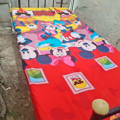Vendo cama de hierro personal desmontable con su colchón de esponja - Img 122816398