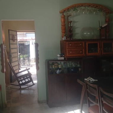 Casa independiente en 10 de octubre - 8/10