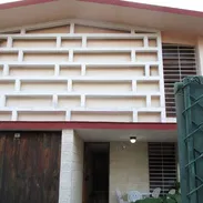 Cod.Z 🏡 ¡Lujo y Confort en Miramar! Casa Independiente de 2 Plantas cerca de Club Habana y el Mar 🌊 - Img 52102822