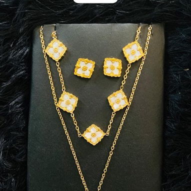 Bellas prendas de acero inoxidable chapadas en oro - Img 119017298