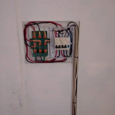 Todo tipo de trabajos de electricidad. Electricistas de experiencia y trabajos de altas calidad. - 2/3