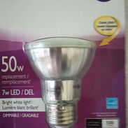 Bombillo LED Marca PHILIPS de 50 watt nuevo - Img 45374468