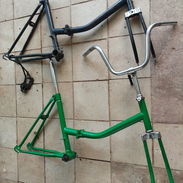 Vendo cuadros de bicicleta 20 plegable ruso. Cuadro verde 40 usd. Cuadro negro 20 usd - Img 56598107
