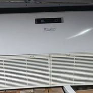 Ganga !!!Split de piso/techo Wellston 3 toneladas, de uso, para reparar tarjeta (200 USD) - Img 58044616