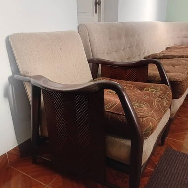 Juego de Sala Vintage de Madera Maciza en Excelente Estado - Img 123218303