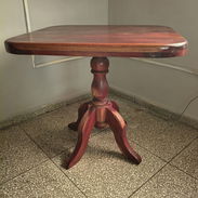 Vendo mesa de buena madera - Img 57523984