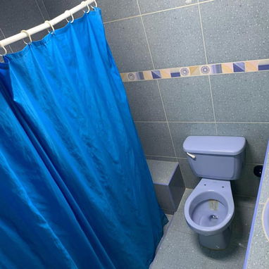 SE RENTA CASA DE 4 HABITACIONES CON PISCINA A DOS CUADRAS DE LA PLAYA DE GUANABO. 58858577 - Img 123298107