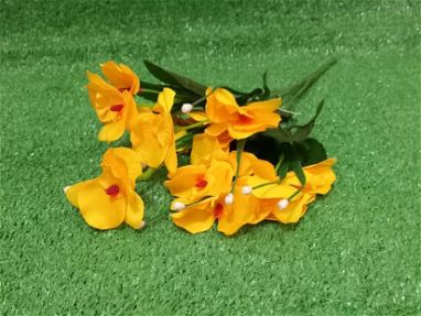 Flores artificiales tipo orquídea mariposa - Img main-image-45642939