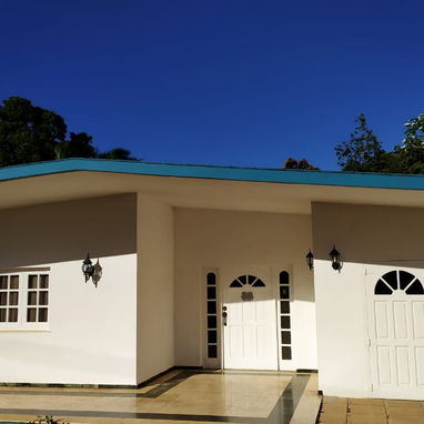Casa con Piscina Climatizada en sú interior - Img 111891935