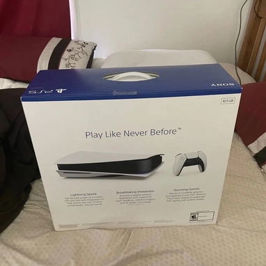 Sí, señor. Esa cuesta 500 USD e incluye los 2 controles DualSense, la base de carga y 1 mes de garantía. 🎮✅ 500 USD - Img 127555728