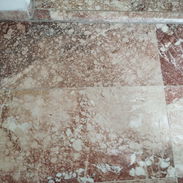VENDO LOSAS DE MARMOL ROJO CABAÑA PARA ENCHAPE DE PISOS Y OTRAS SUPERFICIES. 80CM X 40 CM SIN BRILLAR. 25 USD X M² - Img 57795361