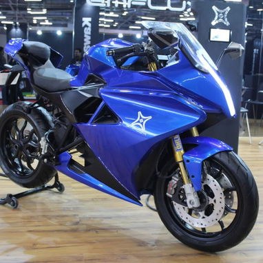 Primer prototipo de motocicleta deportiva eléctrica expuesto en la Auto Expo 2018 de Nueva Delhi. La Emflux One tiene un - Img 124203782