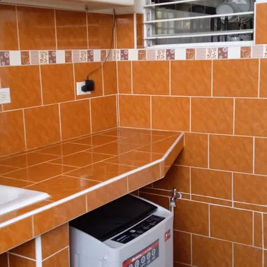 VENDO PROPIEDAD INDEPENDIENTE EN 10 DE OCTUBRE. - Img 123334193