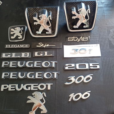 Vendo carteles o emblemas de carros/autos Hyundai, Toyota, Picanto , Peugeot, Fiat - 2/5