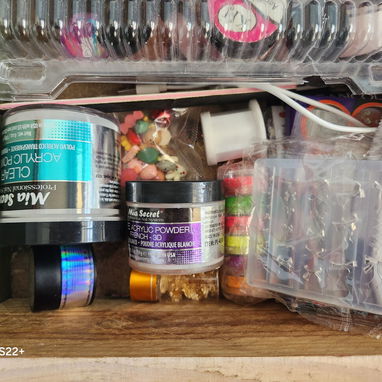 Mesa de uñas. Productos se calidad. Gavetero incluido - 5/7
