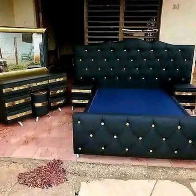 Camas modernas tapizadas con maxima calidad y garantía... - 5/10