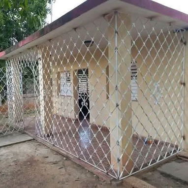 Rejas de seguridad, para terrazas, portales y balcones, pintadas, con instalación y transporte incluído - 2/5
