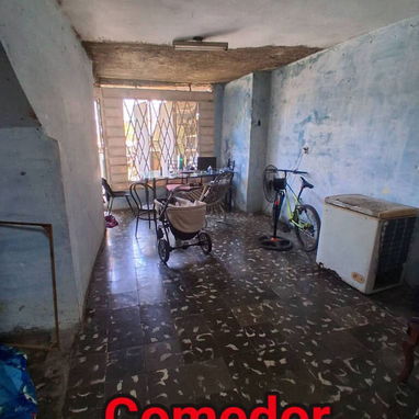 VENDO CASA 🏠 EN GUANABACOA POR LA BODEGA DE LOS CRISTALES CON COSAS DENTRO NO DUDE EN LLAMAR Y PREGUNTAR - 4/10