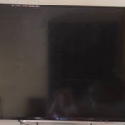 vendo TV Toshiba de 65 pulgadas Smart TV poco uso al 100, solo whatssap lary 54760742 - 500 USD - Img 57830100