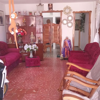 OFERTA CORRE SANTIAGO DE LAS VEGAS REBAJADA CASA INDEPENDIENTE CON MOTO Y COSAS ADENTRO CLIMATIZADA 3 CUARTO REBAJADA 30 - 10/10