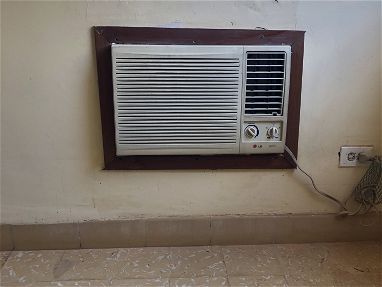 Vendo aire condicionado LG funciona muy bien es de uso lo tengo puesto lo puede - Img 68714105