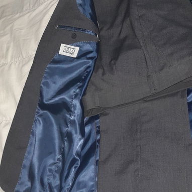 Traje negro talla 32-34. De buena calidad - Img 123490353