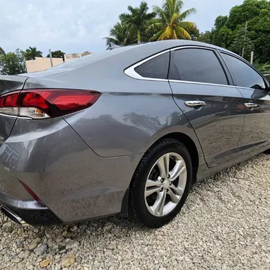 Vendo o negocio Honda Civic sport 2017, motor 2.0 turbo - Img 110214947